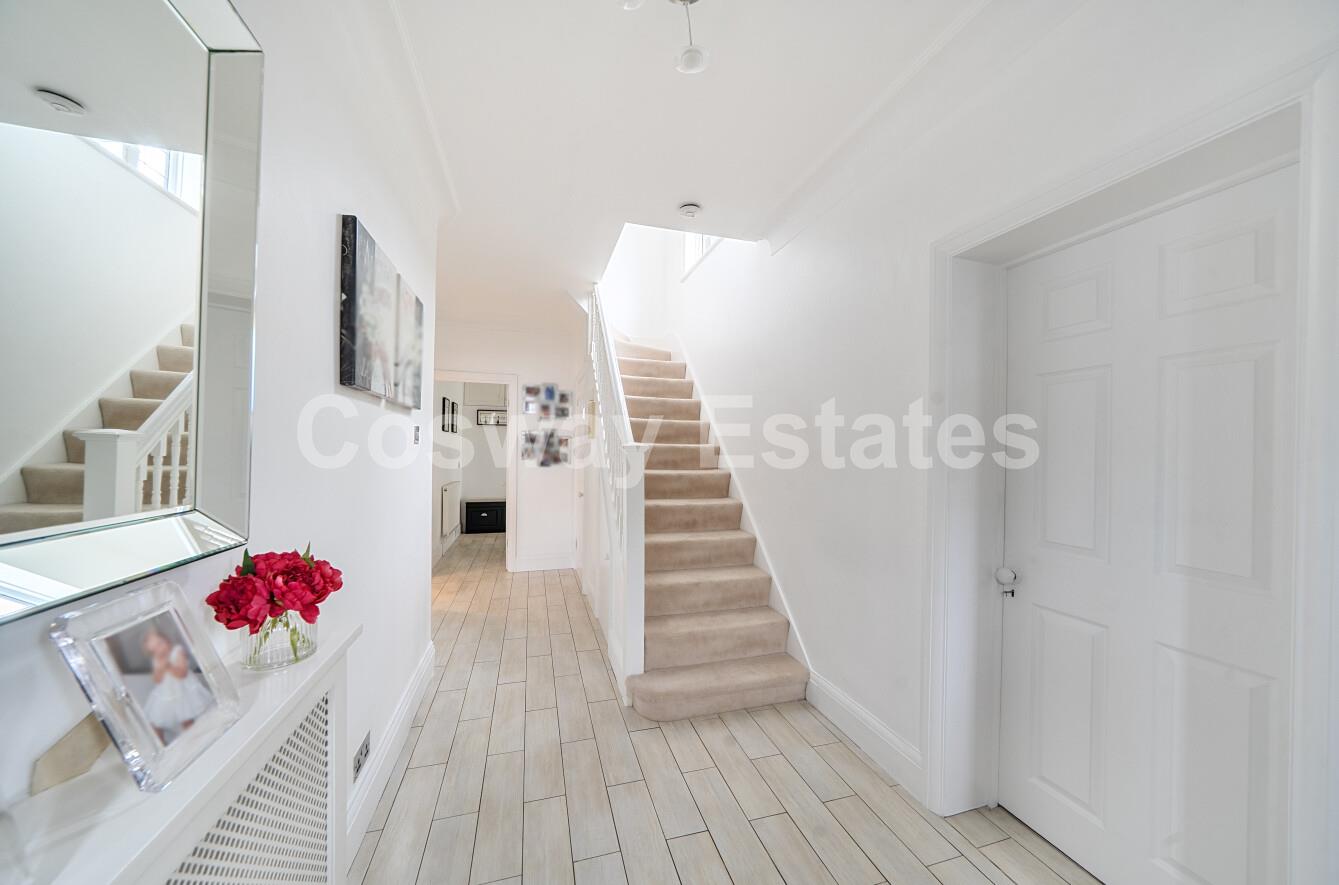 Tithe Walk, Mill Hill, NW7, London